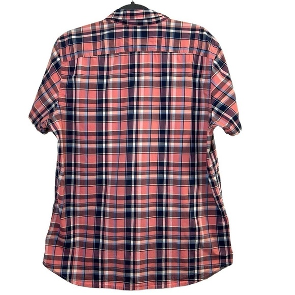 Banana Republic Men's Classic Short Sleeve Button Down. Size Large - Picture 2 of 3